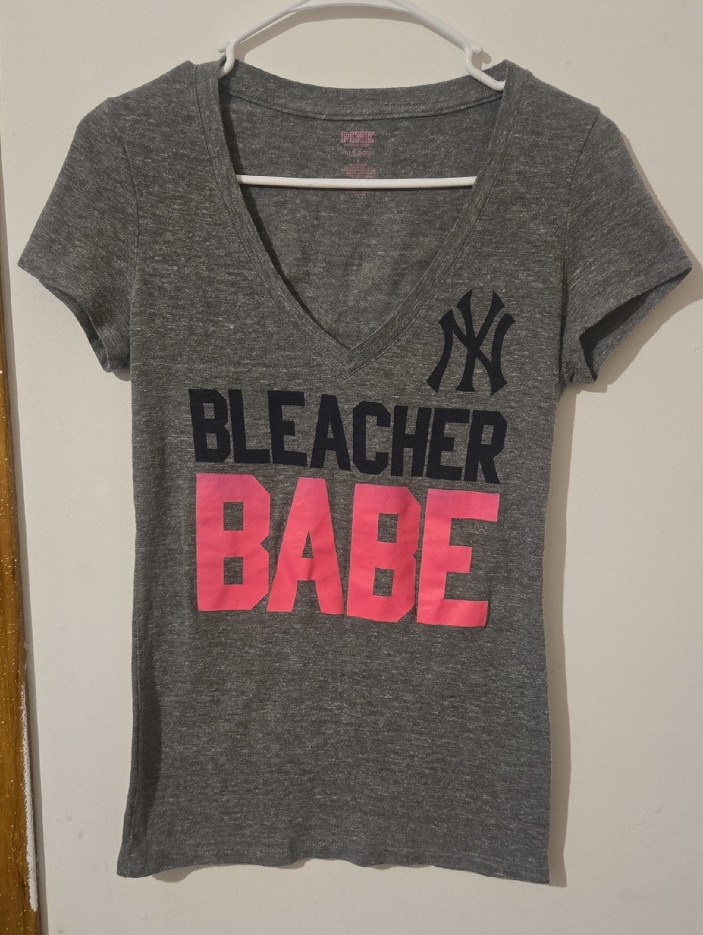 🧁PINK Victoria's Secret Gray Tee with Pink Logo